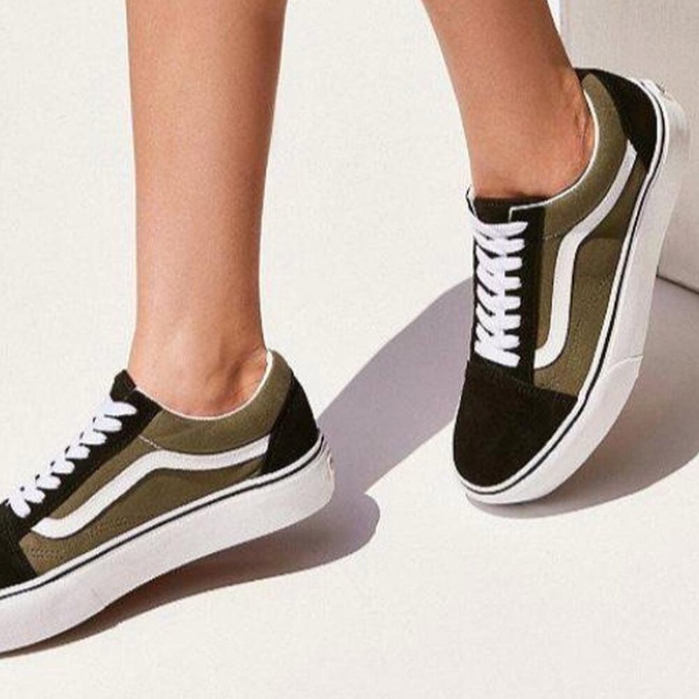 VANS OLD SKOOL Grape Leaf! Olive/Black Women's size 9, men's 7.5!!